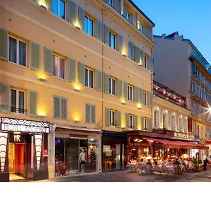 Mini-hôtel Share ***